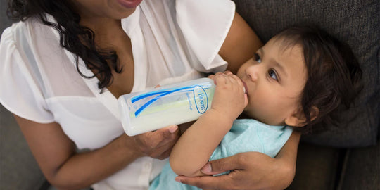 Tempolu Besleme Tekniğini Kullanarak Bebeğinizi Biberon ile Nasıl Besleyebilirsiniz?
